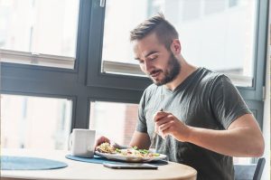 Are There Any Specific Food Timing Guidelines For Men?