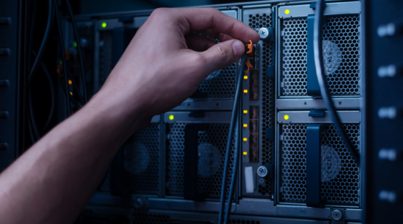 How Hot-Swappable Servers Prevent Cloud Downtime